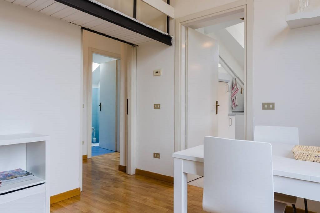 V12 Design Apartments Milano Værelse billede